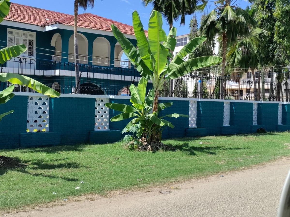 Gallivanters Hostel Dar es Salaam Bagian luar foto