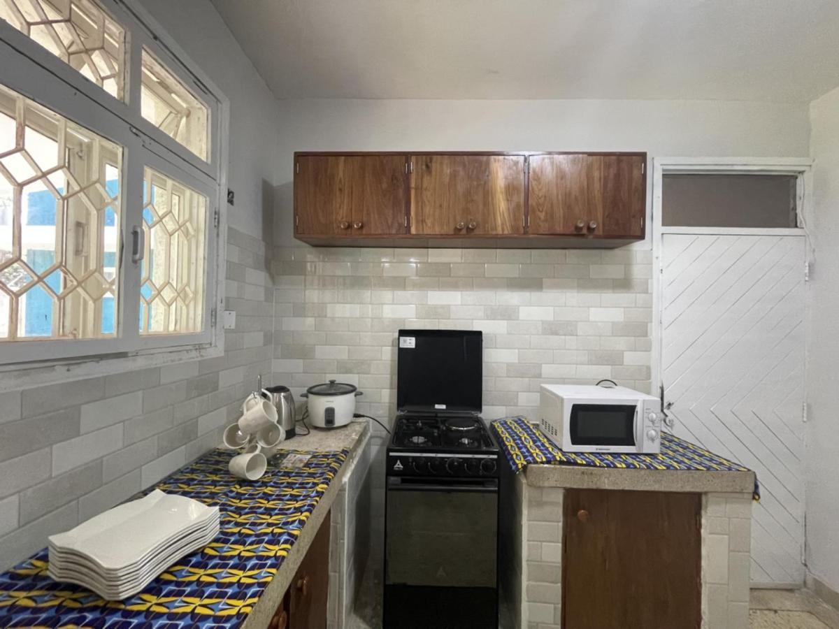 Gallivanters Hostel Dar es Salaam Bagian luar foto