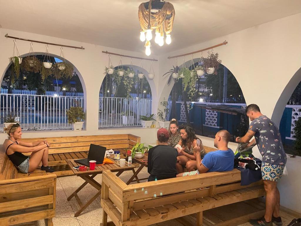Gallivanters Hostel Dar es Salaam Bagian luar foto