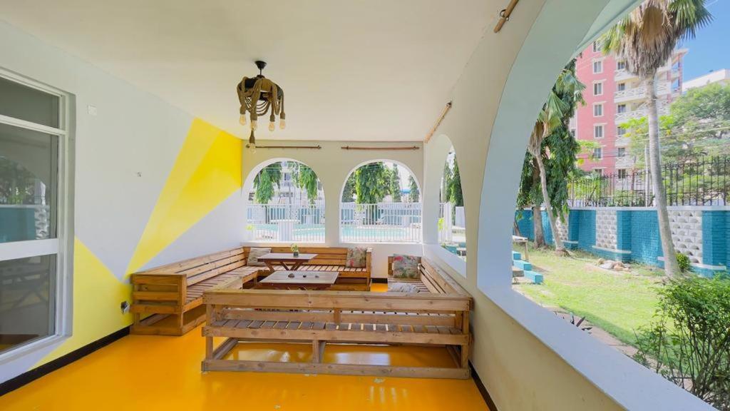Gallivanters Hostel Dar es Salaam Bagian luar foto