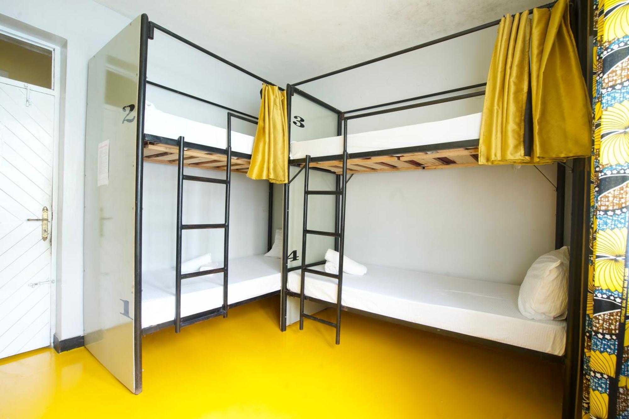 Gallivanters Hostel Dar es Salaam Bagian luar foto