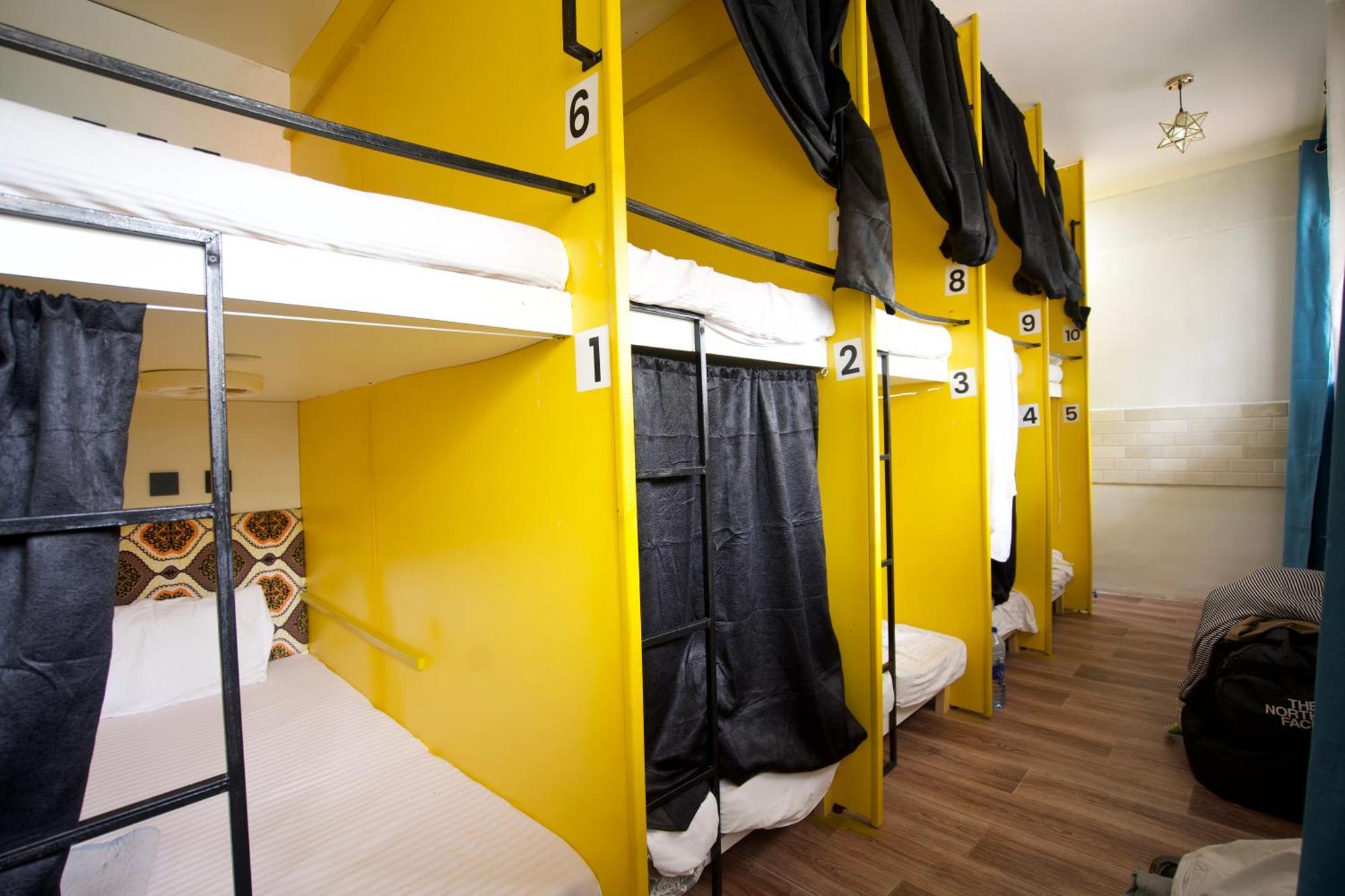 Gallivanters Hostel Dar es Salaam Bagian luar foto